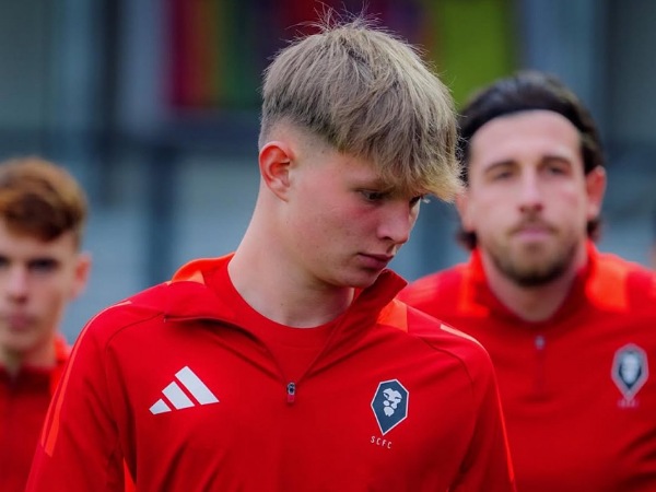 Liverpool Salip Arsenal dalam Perburuan Wonderkid Salford City